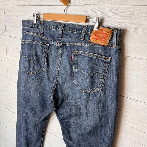 Levis Jeans Mens Size 42 X 30 Relaxed 559 Straight Leg 100% Cotton Denim - Picture 12 of 16